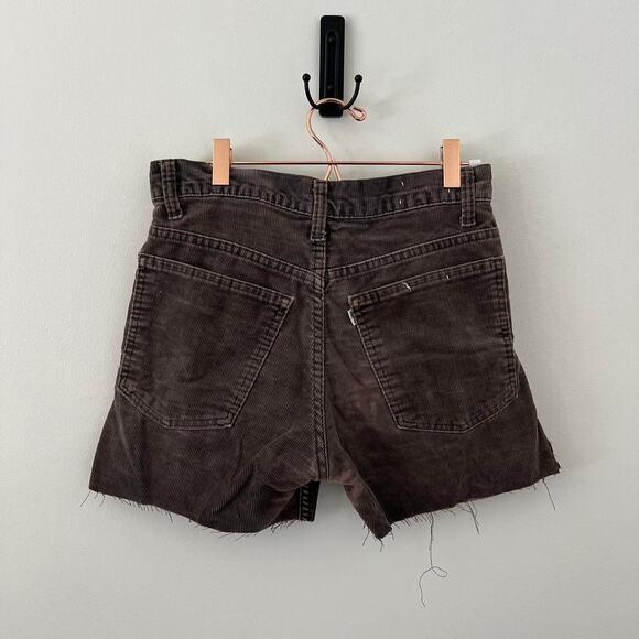 Vintage levi corduroy shorts - Picture 2 of 3